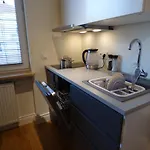 Swietojanska 아파트 *