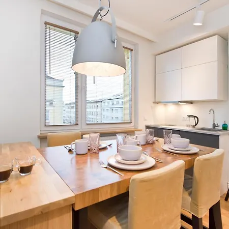 Swietojanska Apartment