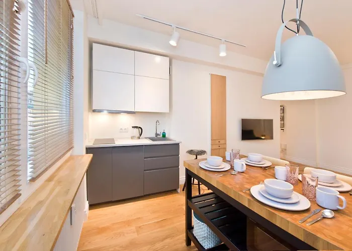 Swietojanska Apartment *